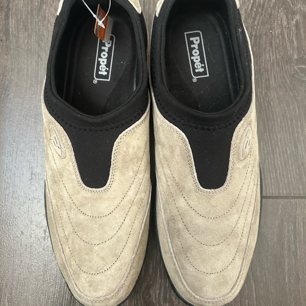 Propet Men's Beige and Black Slip-On Loafers